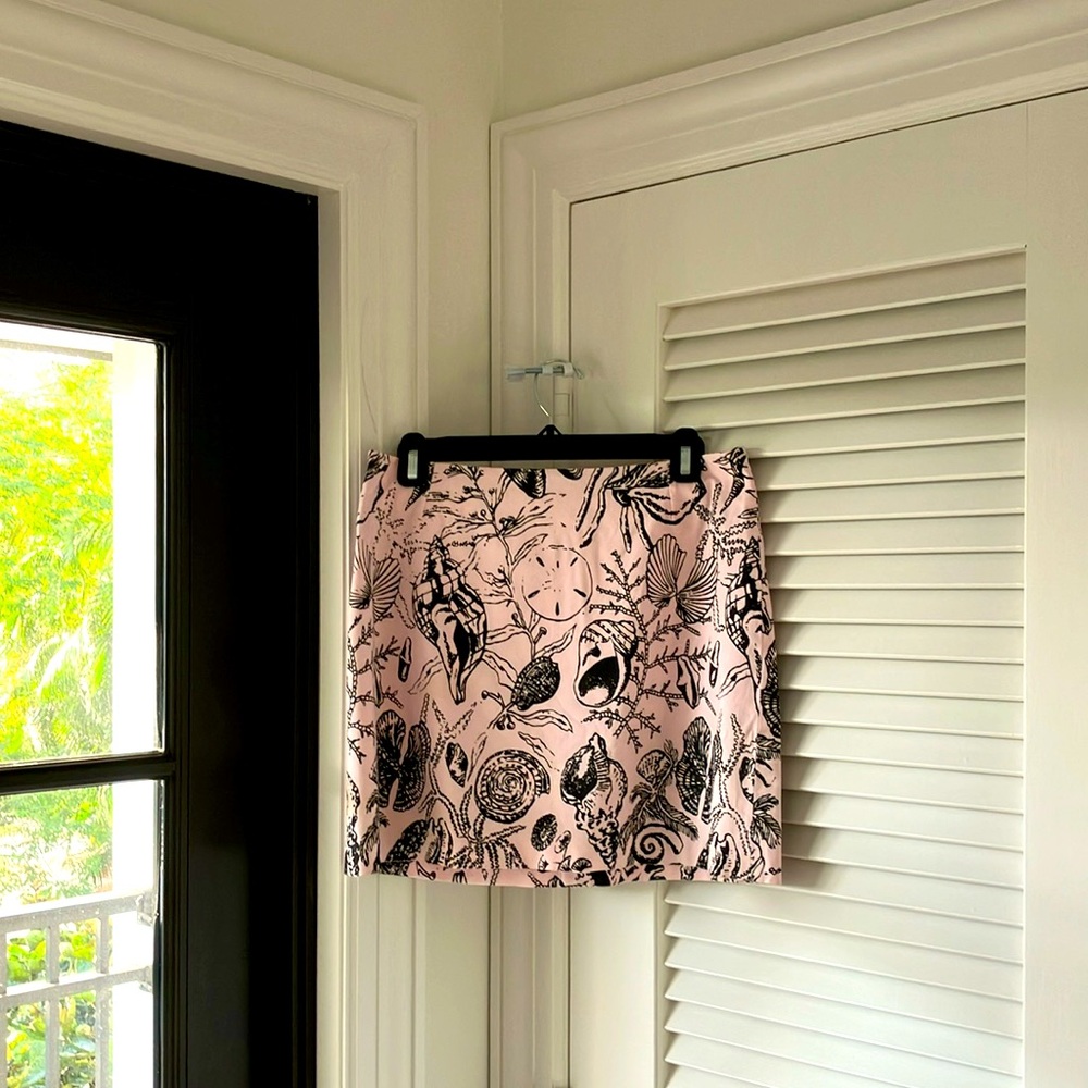 Bahama Hand Prints mini skirt in good condition.